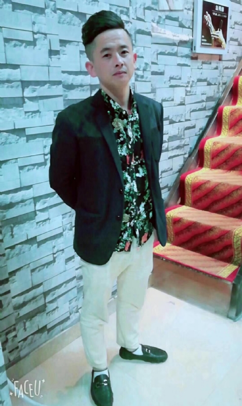 男人三十而立的第一张照片--佛山相亲服务中心