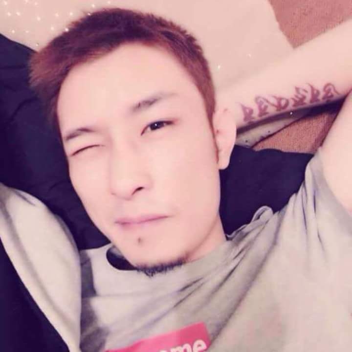 难得拥抱的第一张照片--佛山相亲服务中心