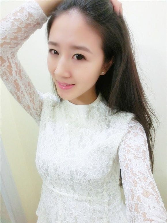 初久与歌的第一张照片--佛山相亲服务中心