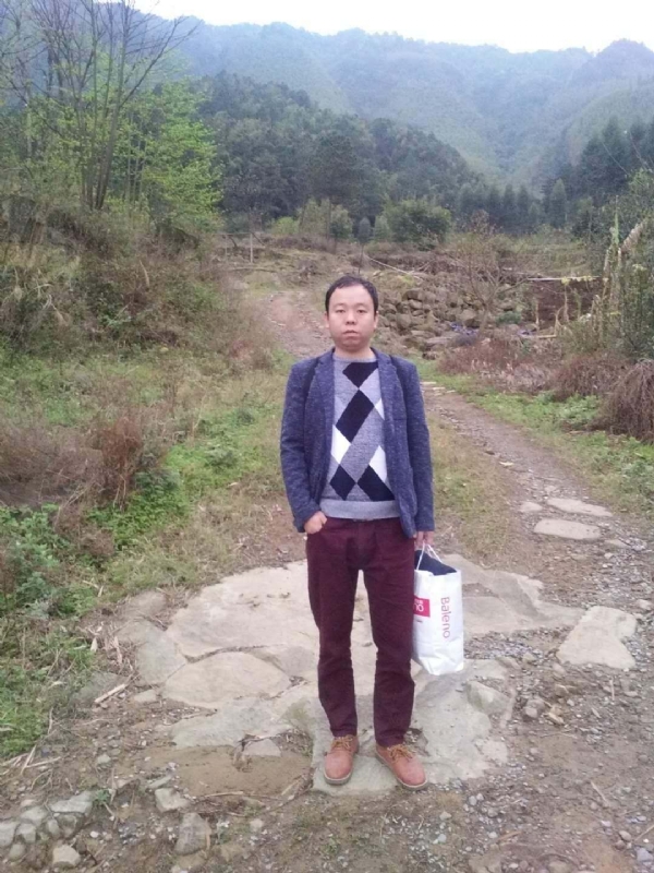 奋斗的第一张照片--佛山相亲服务中心