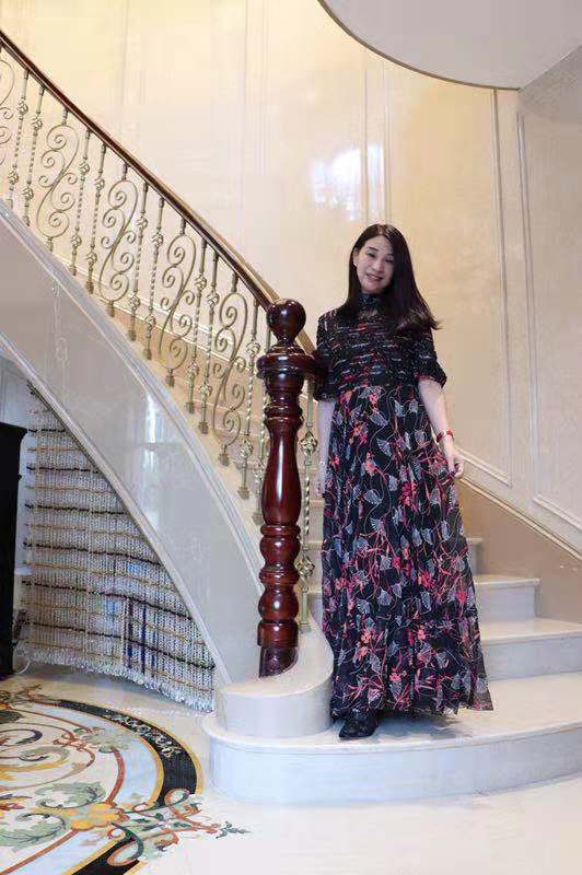 馨儿的第三张照片--佛山相亲服务中心