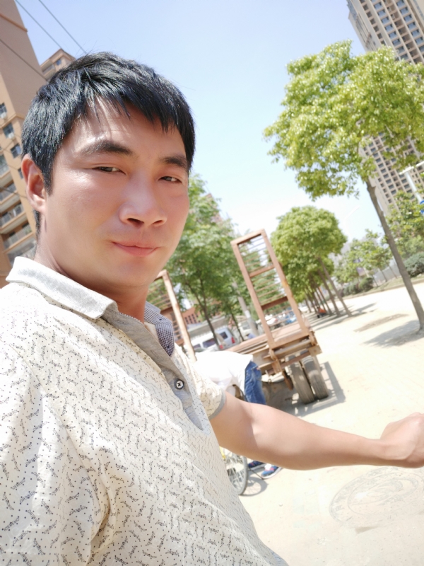 勇哥的第一张照片--佛山相亲服务中心