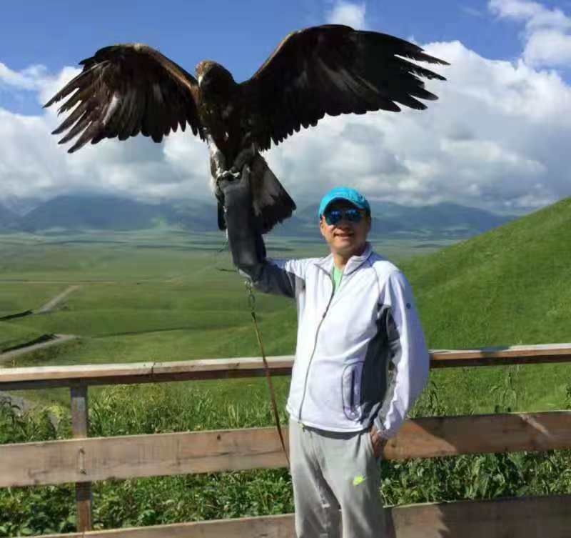 怀抱清风的第一张照片--佛山相亲服务中心