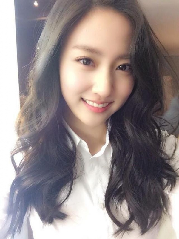 等爱的易微的第一张照片--佛山相亲服务中心