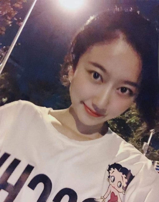 佳佳的第一张照片--佛山相亲服务中心