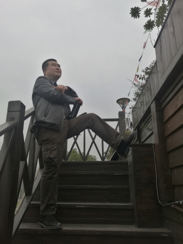 孤单背影的第一张照片--佛山相亲服务中心