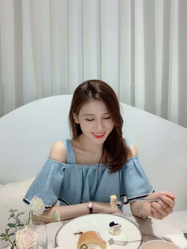 Emily的第三张照片--佛山相亲服务中心