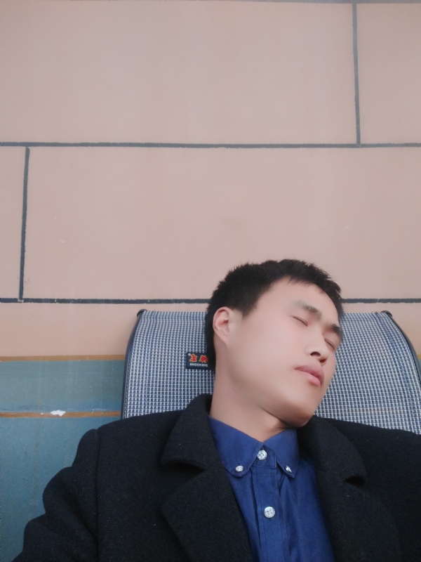 有钱爱情才能长久的第一张照片--佛山相亲服务中心