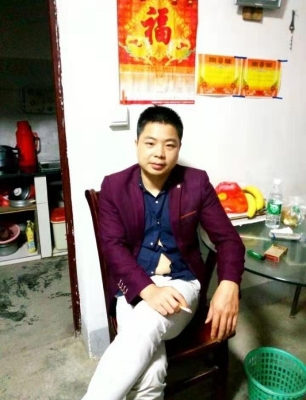 蓝色的微笑的第一张照片--佛山相亲服务中心