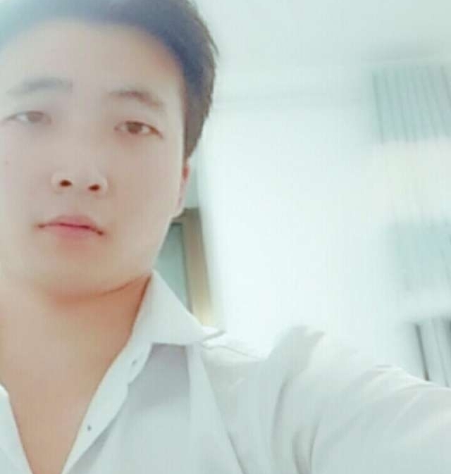 华英雄的第一张照片--佛山相亲服务中心