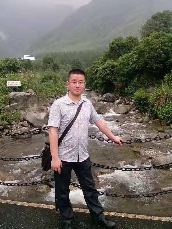 淡定牛魔王的第三张照片--佛山相亲服务中心