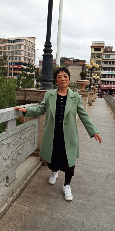 小玲的第一张照片--佛山相亲服务中心