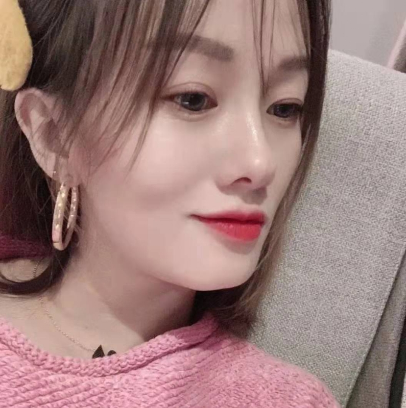 微醺的笑容的第一张照片--佛山相亲服务中心