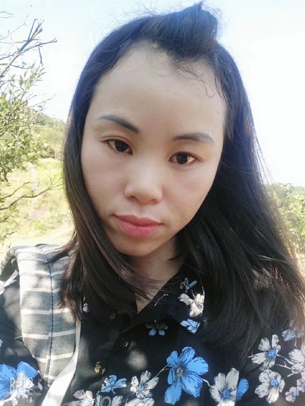 英英的第一张照片--佛山相亲服务中心