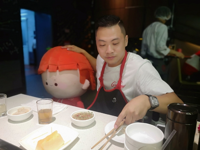 逆行的第一张照片--佛山相亲服务中心