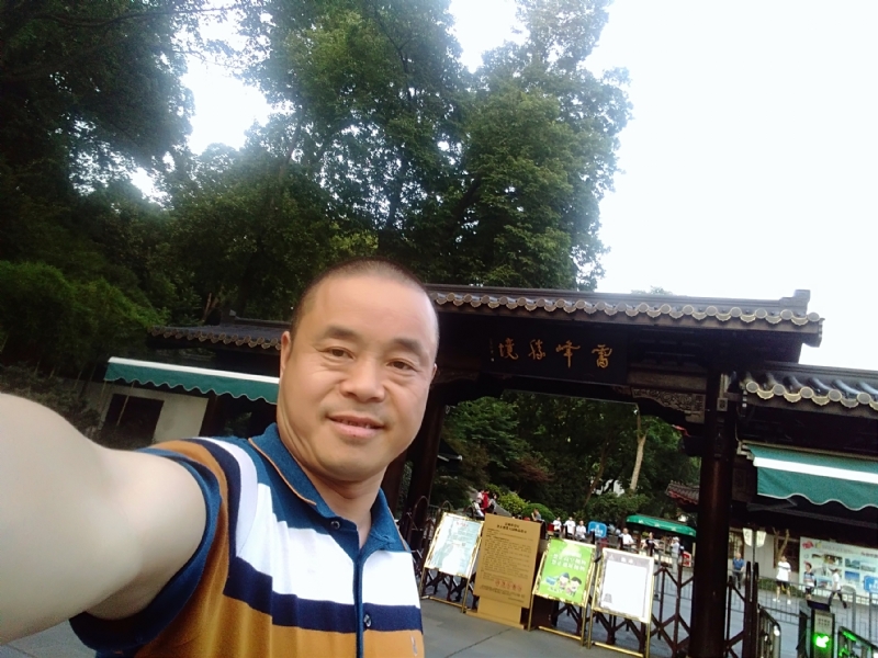 夏雨晨紫的第一张照片--佛山相亲服务中心