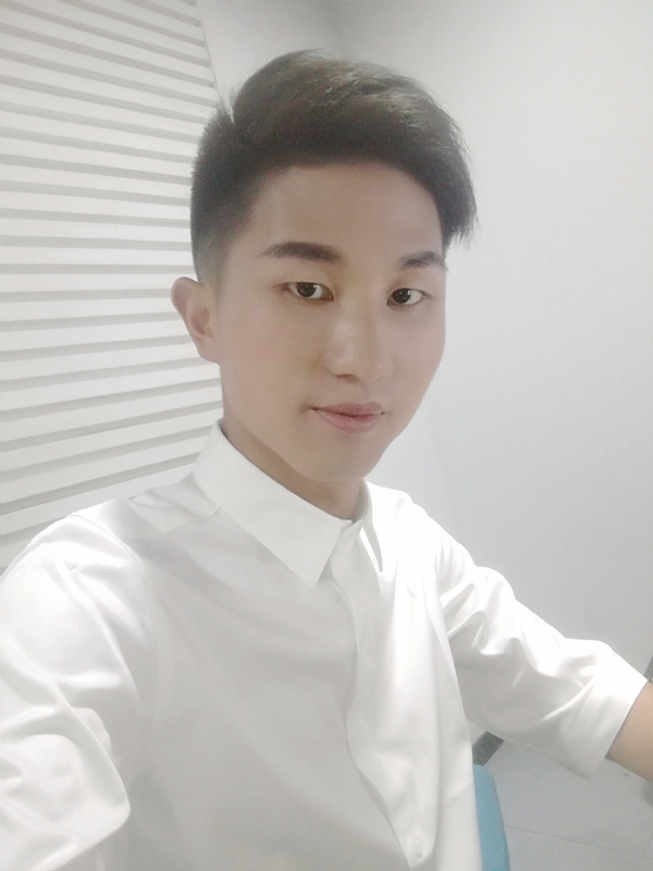 MrLi的第二张照片--佛山相亲服务中心