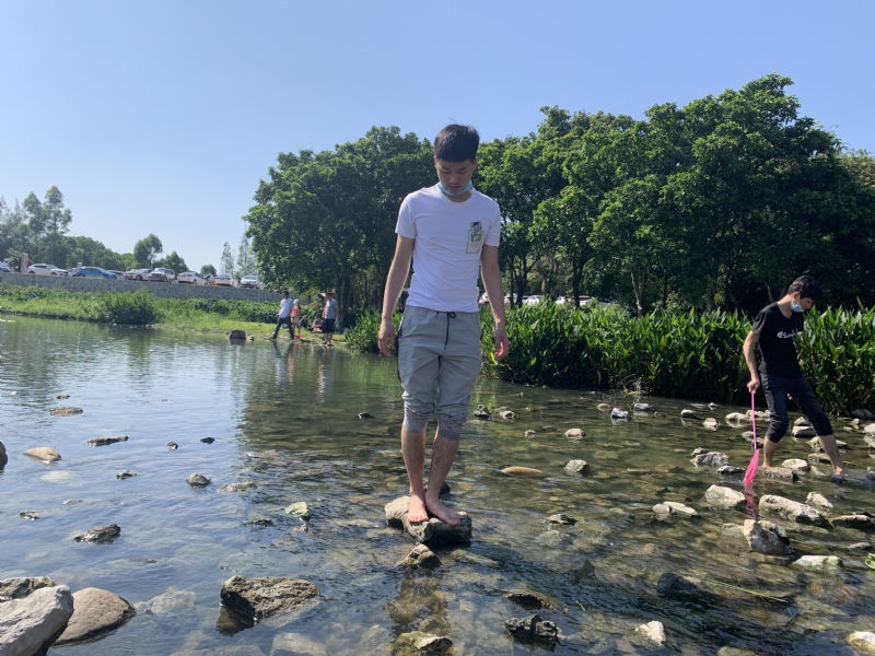 放假吃鸡的第一张照片--佛山相亲服务中心