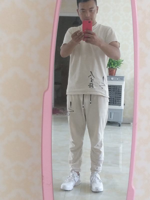 一天一根烟的第二张照片--佛山相亲服务中心