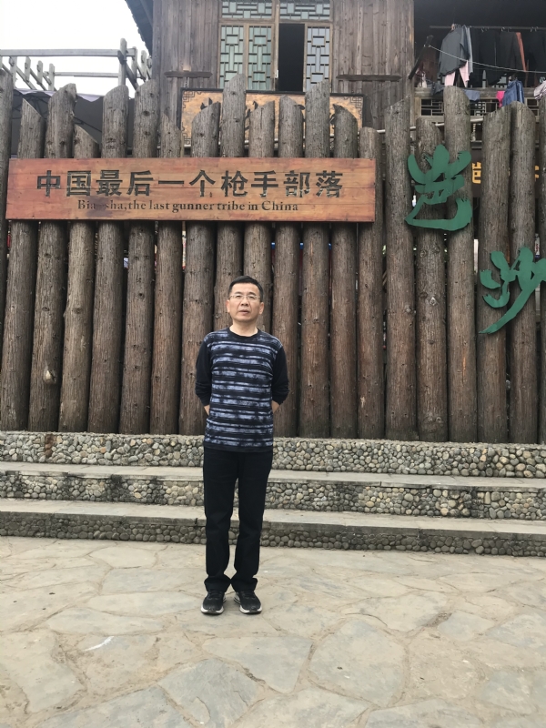 屯里的富豪的第一张照片--佛山相亲服务中心