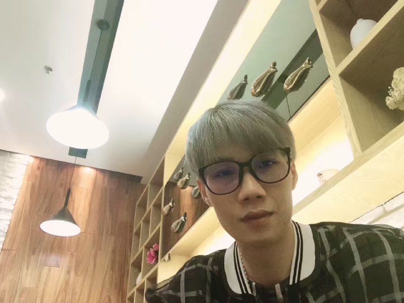 黄峰的第二张照片--佛山相亲服务中心