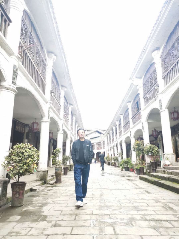 斌哥哥的第一张照片--佛山相亲服务中心