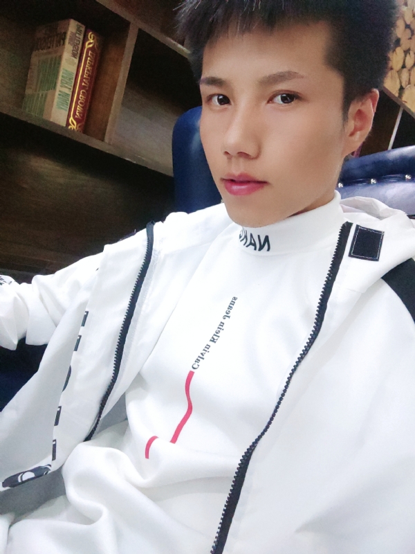 梁辞的第二张照片--佛山相亲服务中心