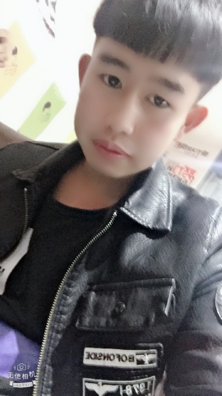 军绿色的第一张照片--佛山相亲服务中心