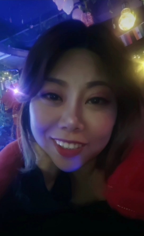 收快递的费仙女的第一张照片--佛山相亲服务中心