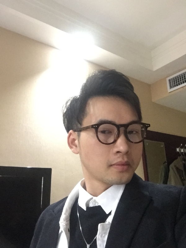 曾亮的第四张照片--佛山相亲服务中心