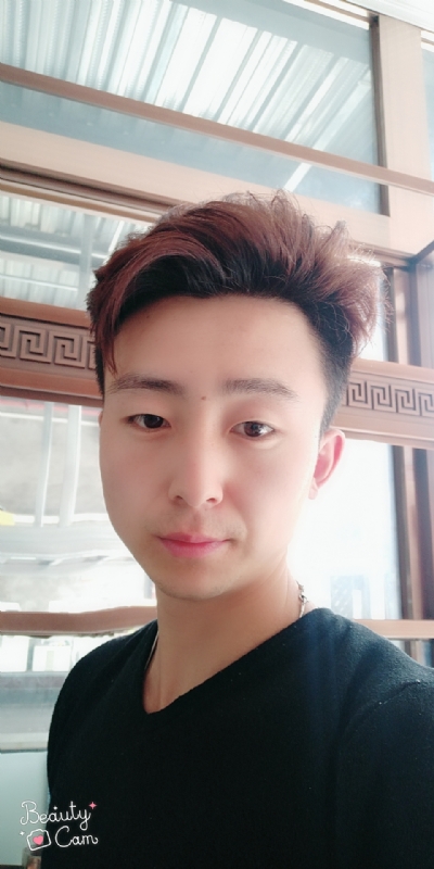 拼命微笑的第二张照片--佛山相亲服务中心