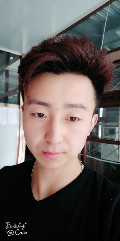 拼命微笑的第三张照片--佛山相亲服务中心