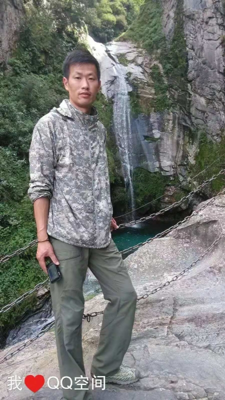 陌颜的第一张照片--佛山相亲服务中心