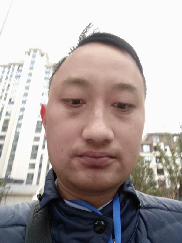 老男人的第一张照片--佛山相亲服务中心