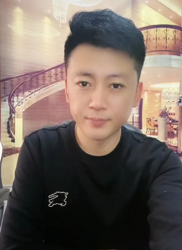 屋顶拾荒人的第三张照片--佛山相亲服务中心