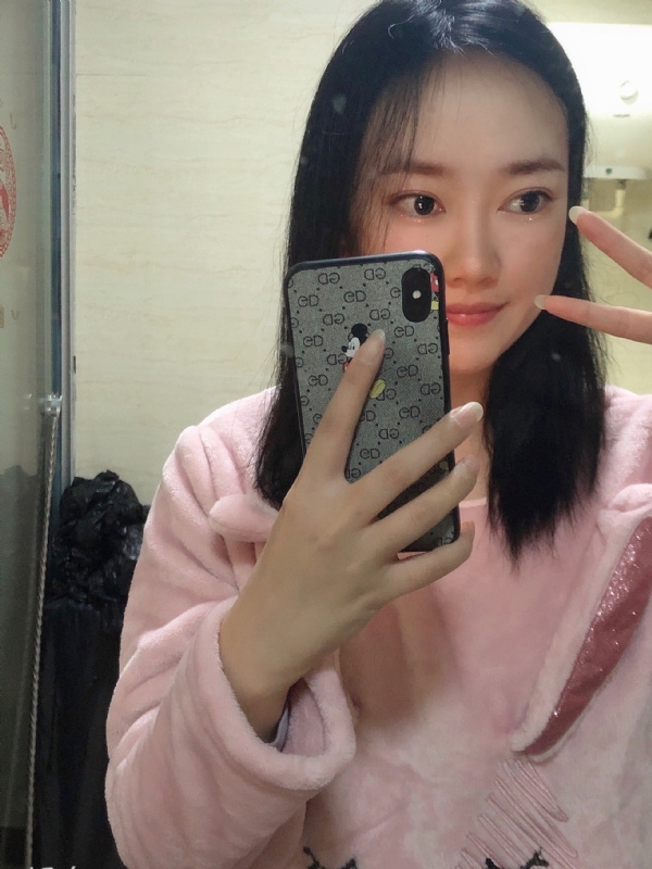 叶落知秋的第一张照片--佛山相亲服务中心