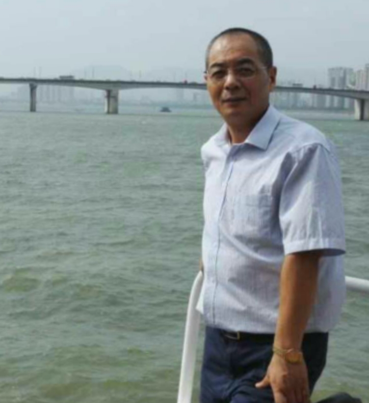 辛民的第二张照片--佛山相亲服务中心