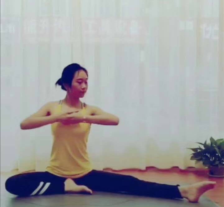 静静子的第一张照片--佛山相亲服务中心