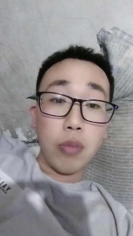 喜欢比我大的女人的第一张照片--佛山相亲服务中心