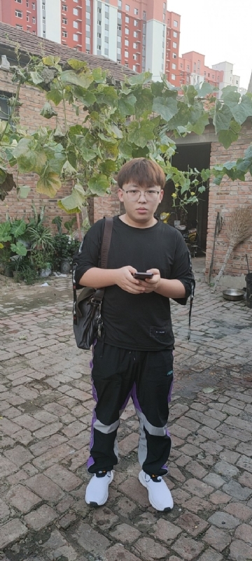 辛禹的第二张照片--佛山相亲服务中心