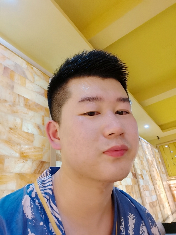 六月与阿十二的第一张照片--佛山相亲服务中心