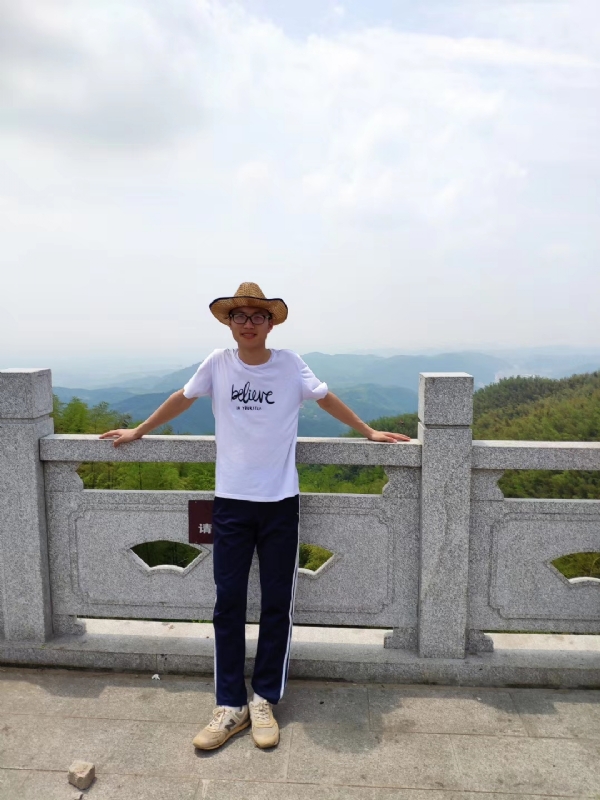 华华的第四张照片--佛山相亲服务中心