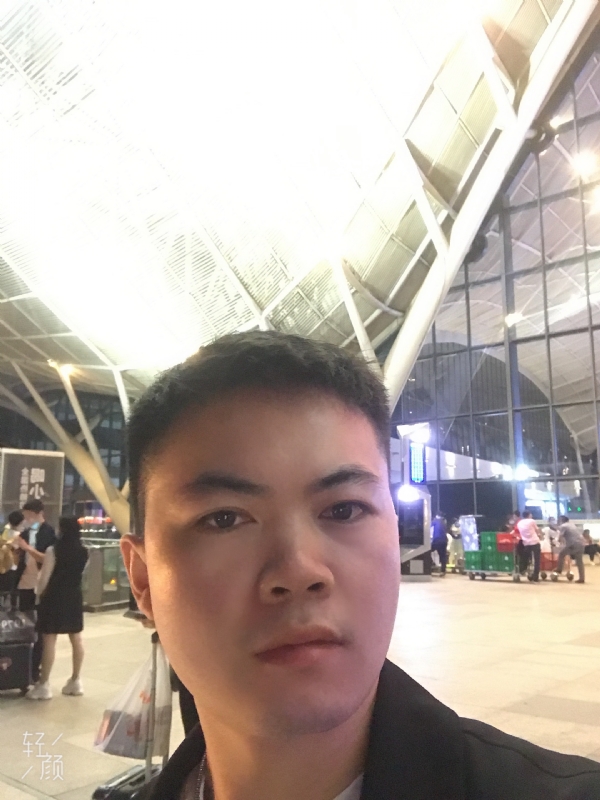 骑马的快乐的第一张照片--佛山相亲服务中心