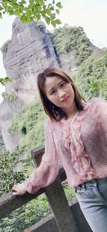 花开半夏的第二张照片--佛山相亲服务中心