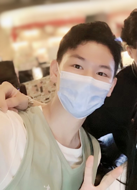 六月的春风的第一张照片--佛山相亲服务中心