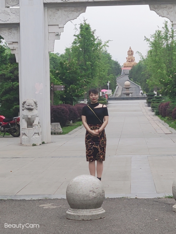 魏沐阳子的第三张照片--佛山相亲服务中心