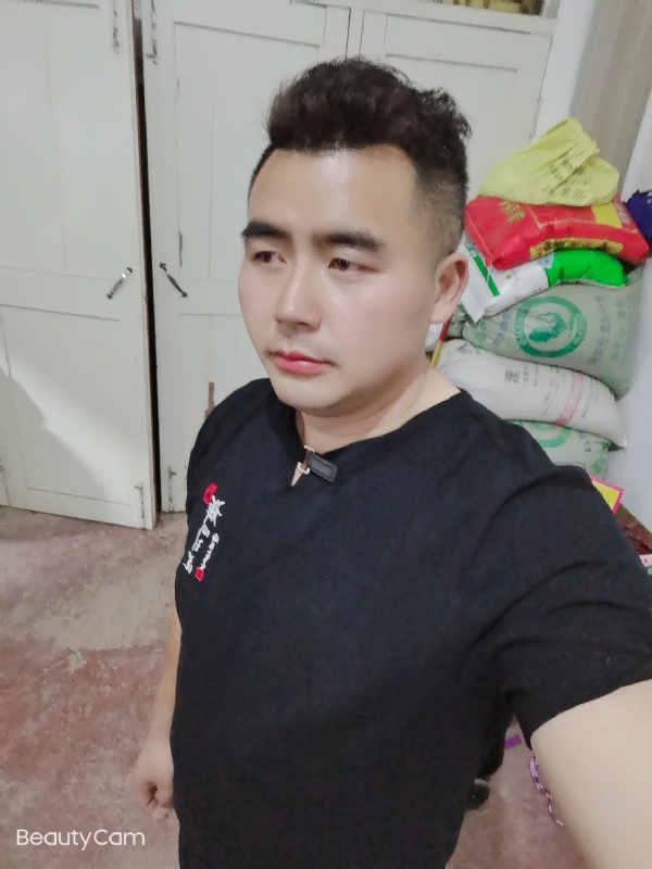 阿杰的第一张照片--佛山相亲服务中心