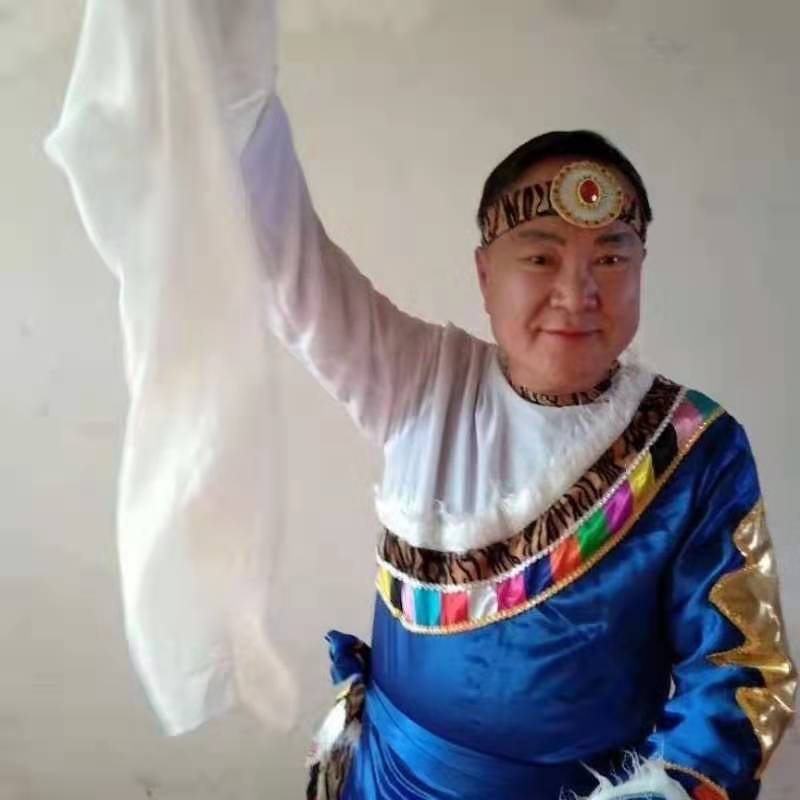 走在冷风中的第一张照片--佛山相亲服务中心