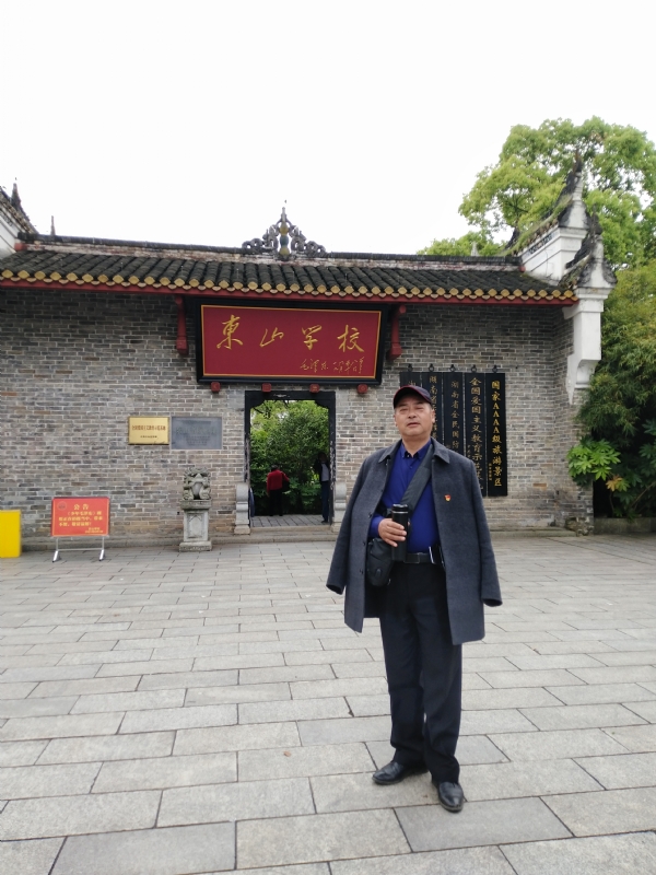 孤独的老帅的第二张照片--佛山相亲服务中心