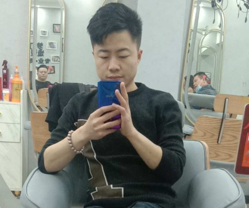 无法自拔的第一张照片--佛山相亲服务中心